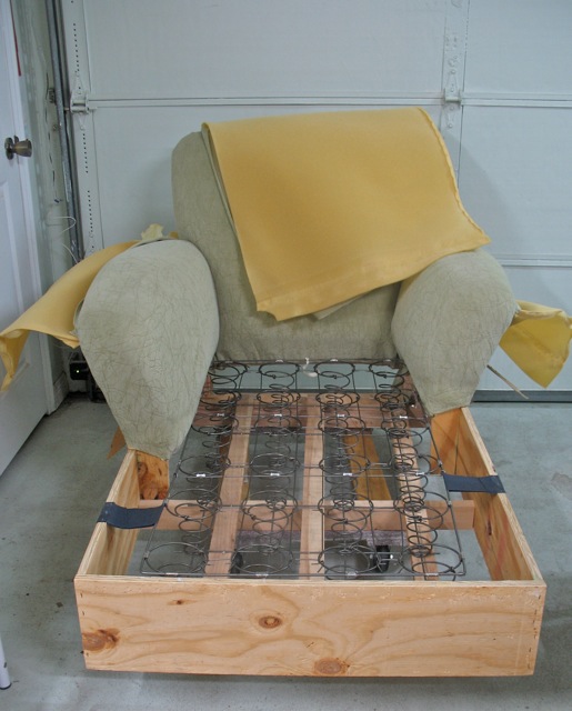 removed the padding from chaise